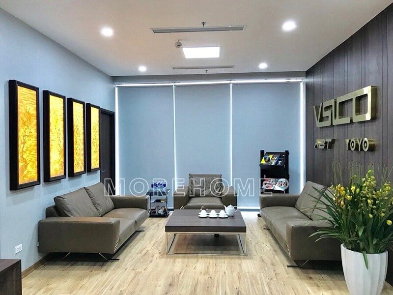 Mẫu sofa da đẹp màu ghi tạo điểm nhấn nổi bật cho căn phòng gia đình bạn